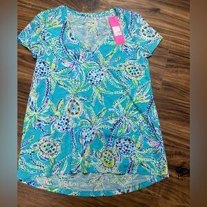 Lilly Pulitzer Etta V-neck t-shirt, Turtle Szn, Bermuda Blue, size XS, new